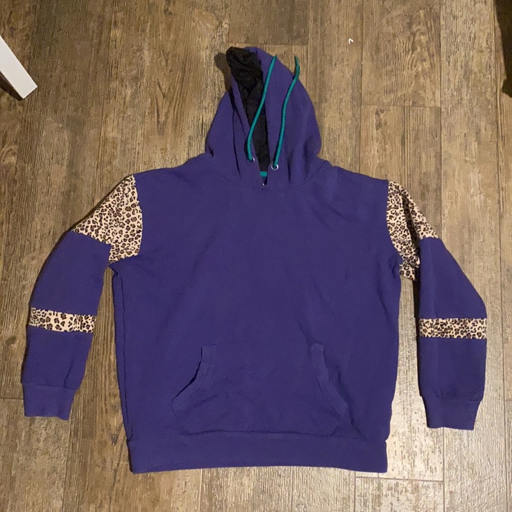 Matching Set - Picture 2 of 3